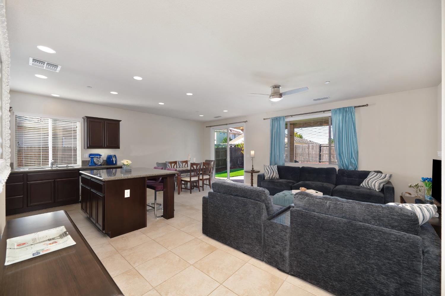 4038 Pinoche Peak Way