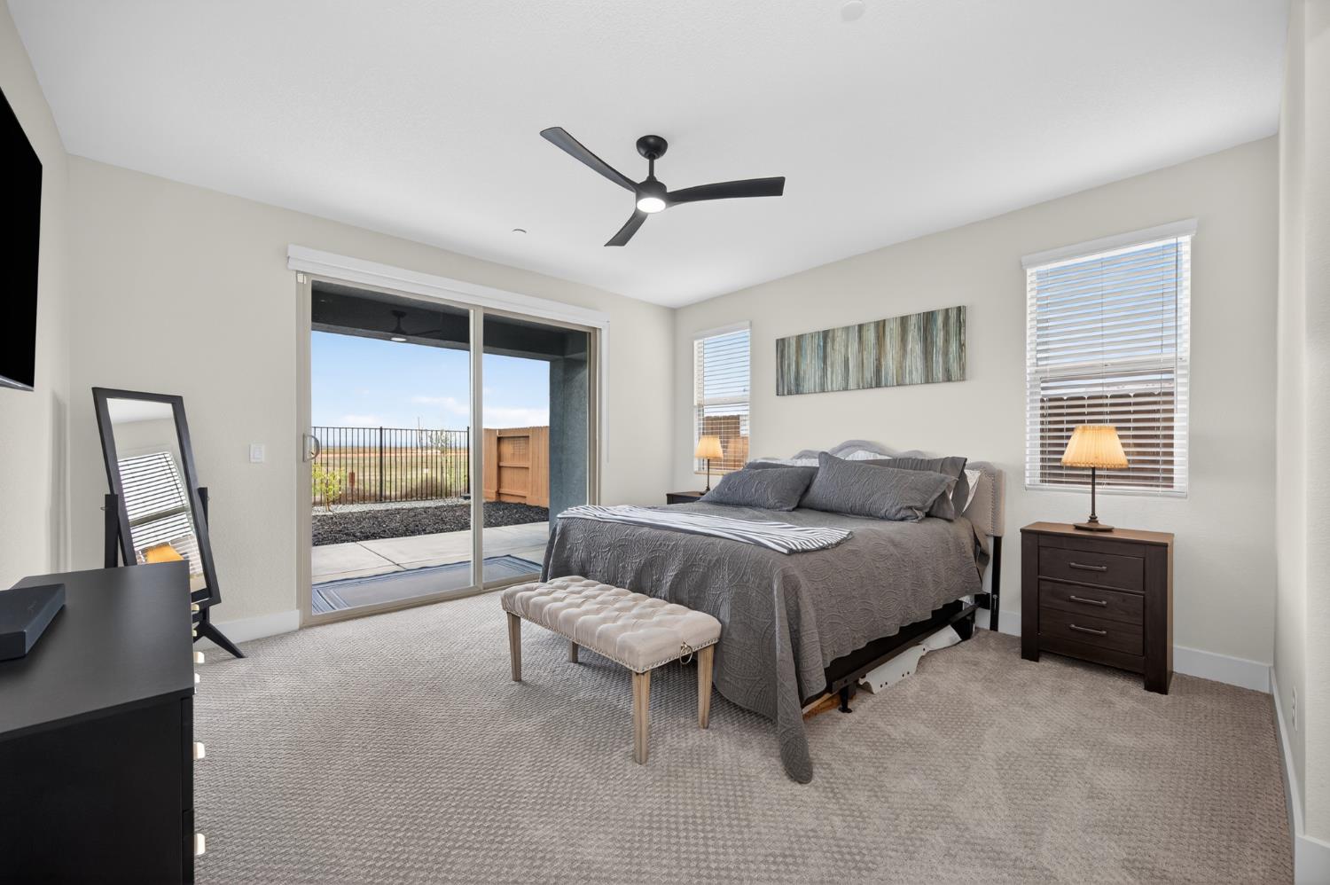 12913 Knightsbrook Avenue