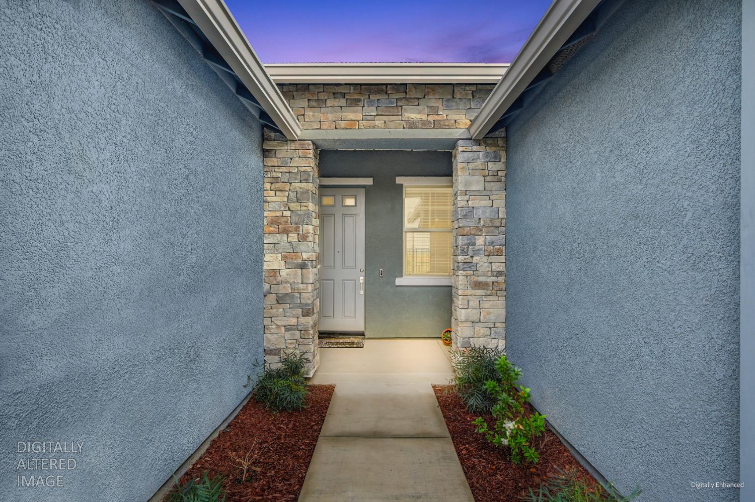 12913 Knightsbrook Avenue