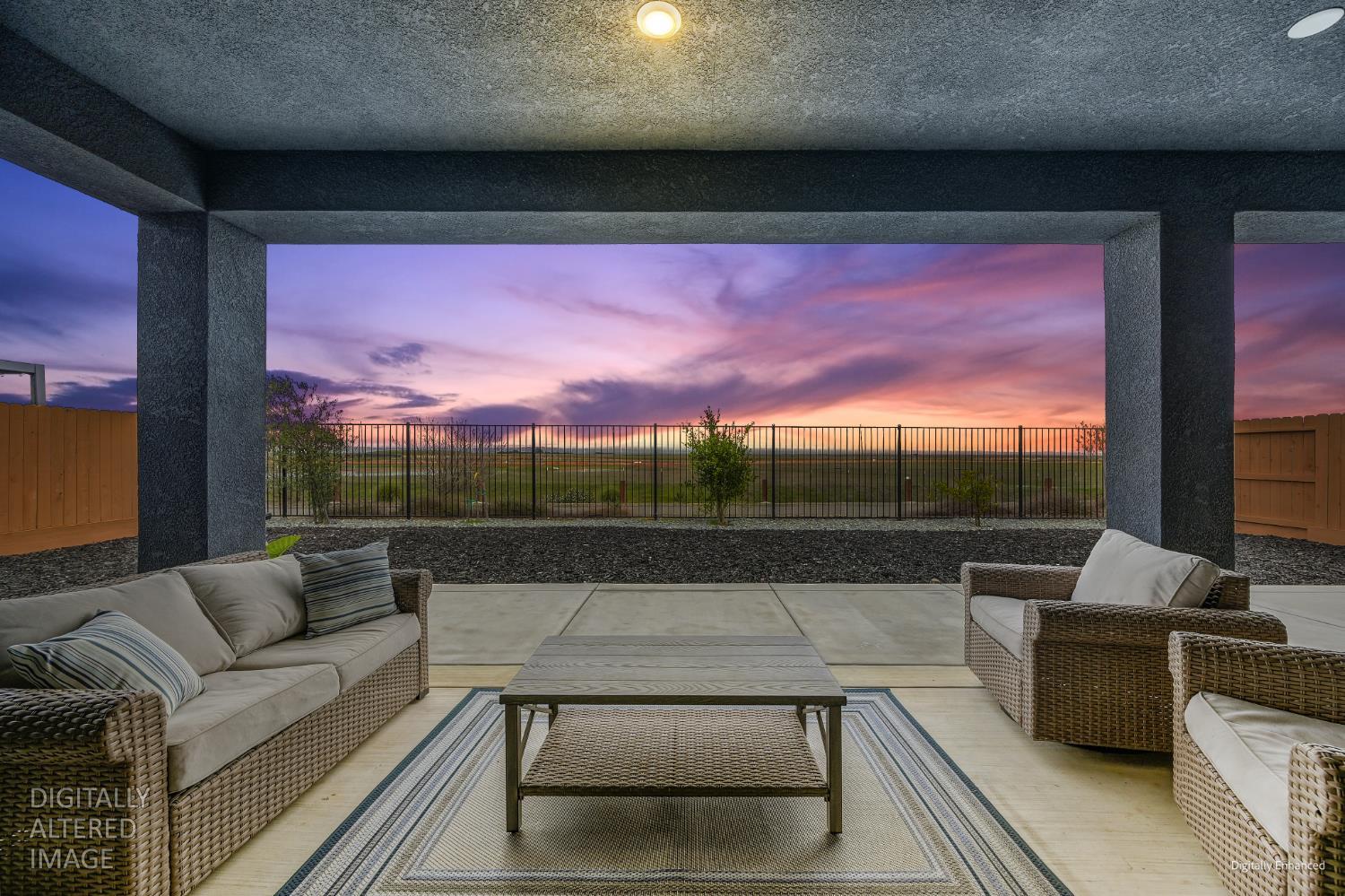 12913 Knightsbrook Avenue