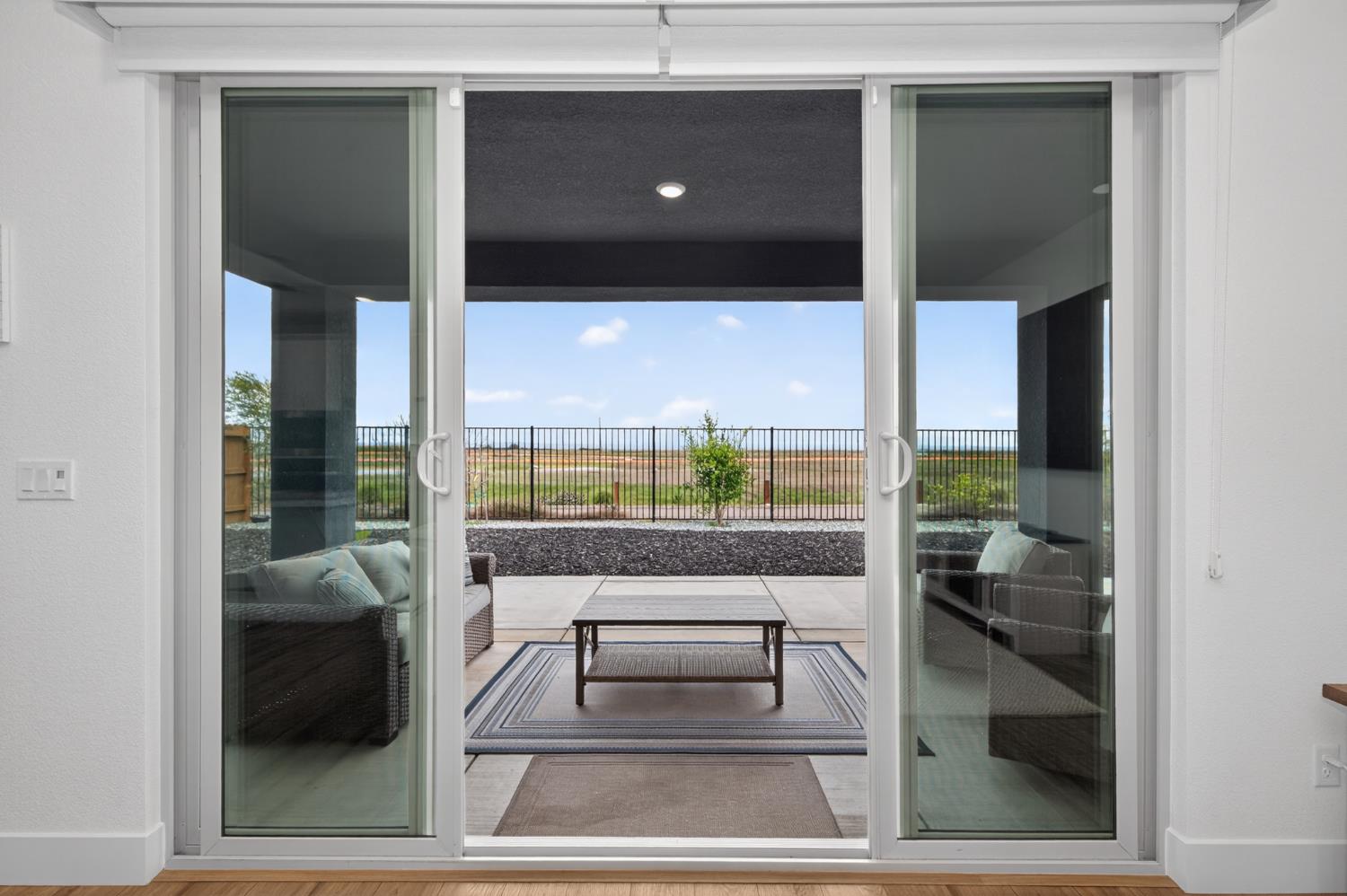 12913 Knightsbrook Avenue