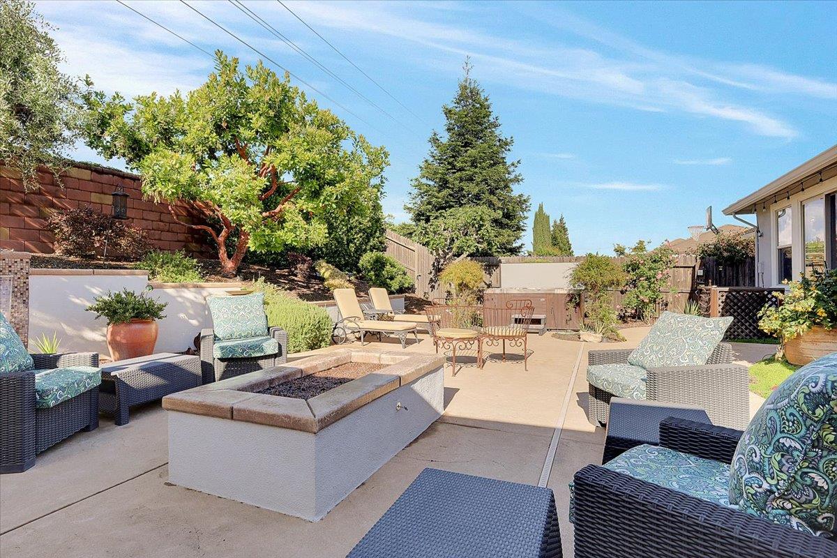 12445 Kibbie Lake Way