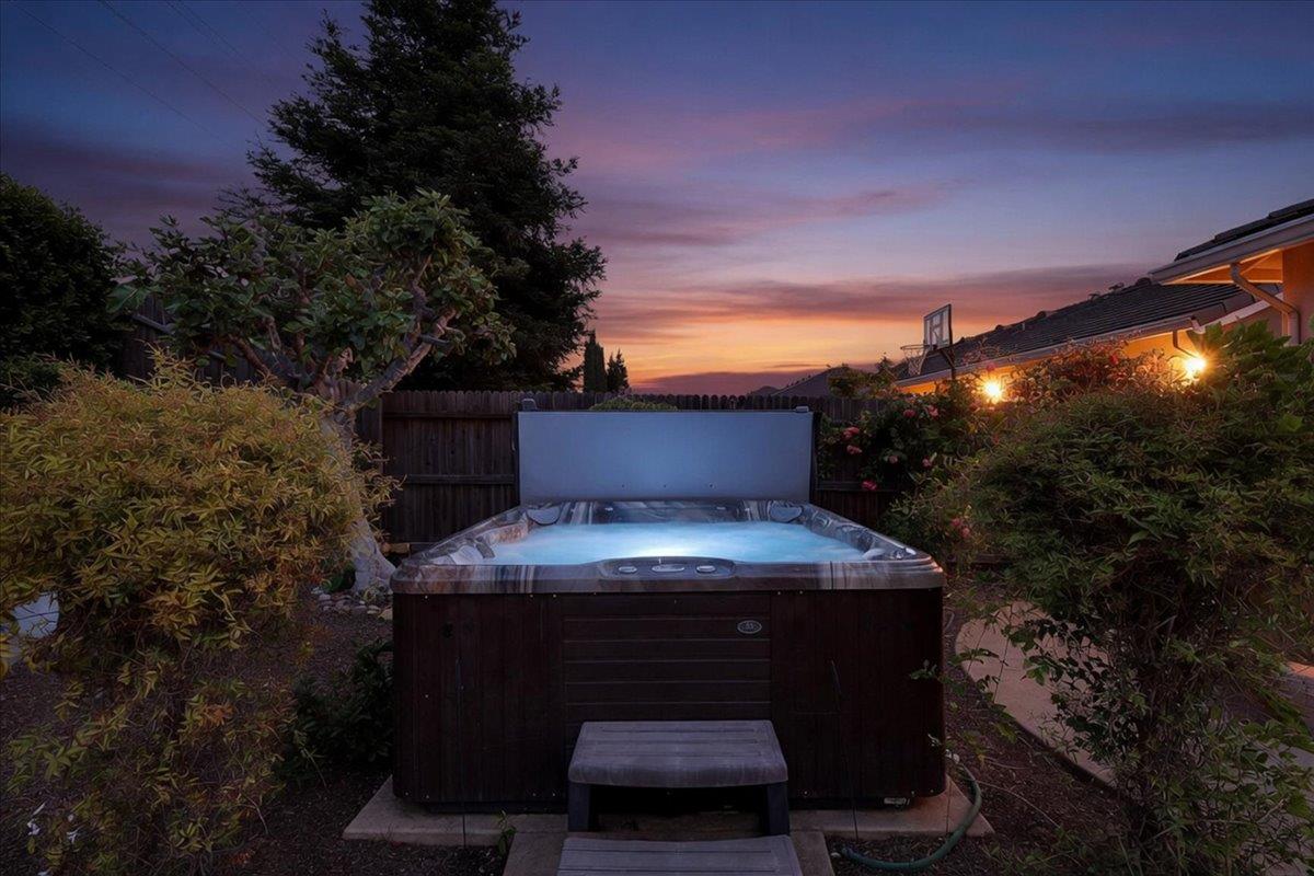 12445 Kibbie Lake Way