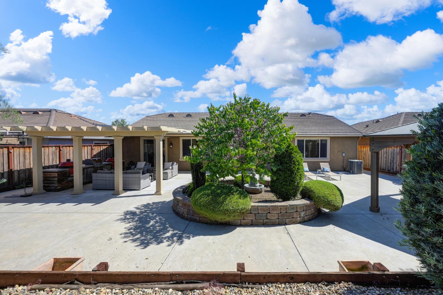 12425 Kibbie Lake Way