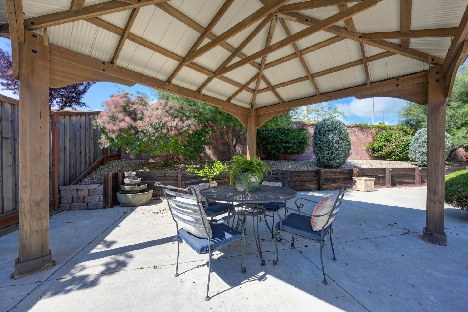 12425 Kibbie Lake Way