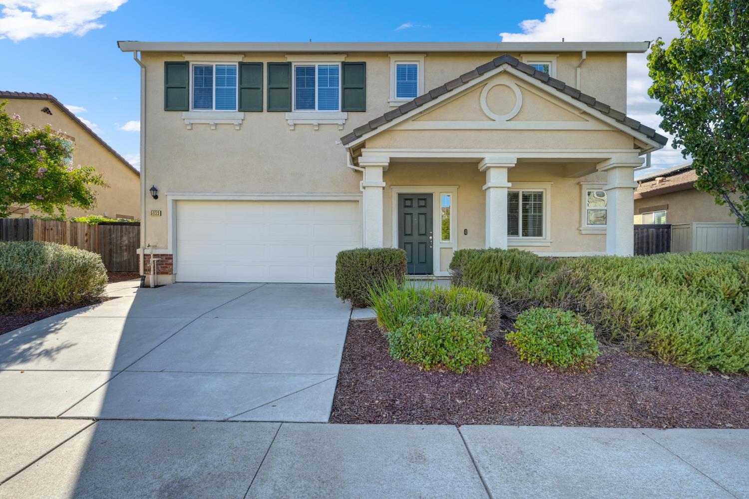 5833 Dulwich Way