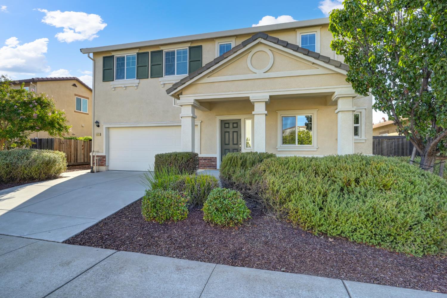 5833 Dulwich Way