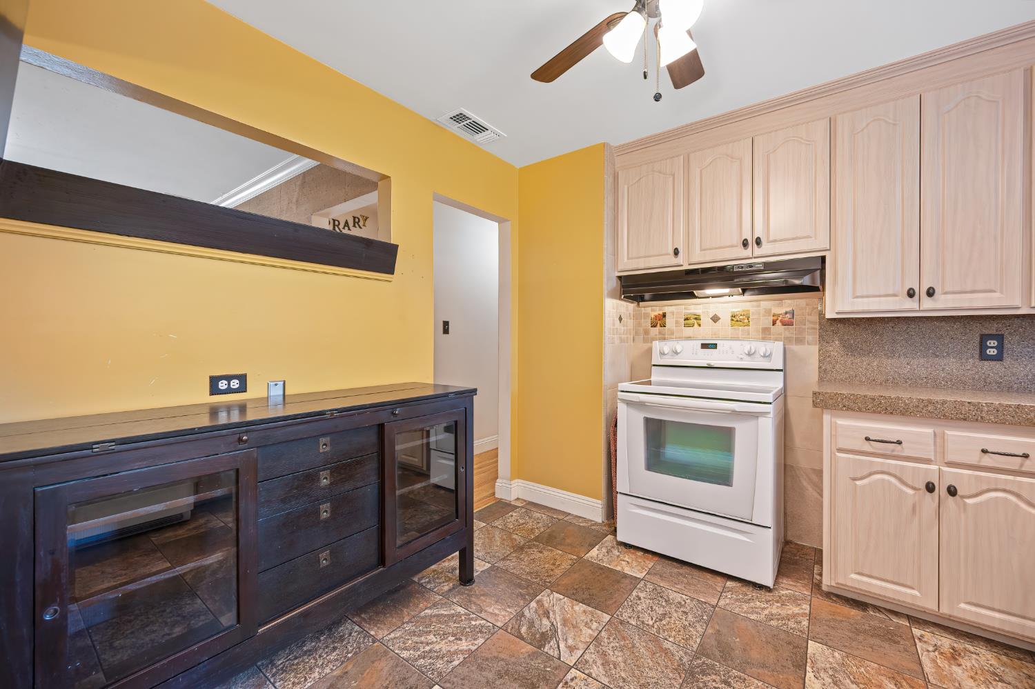2604 Northview Drive