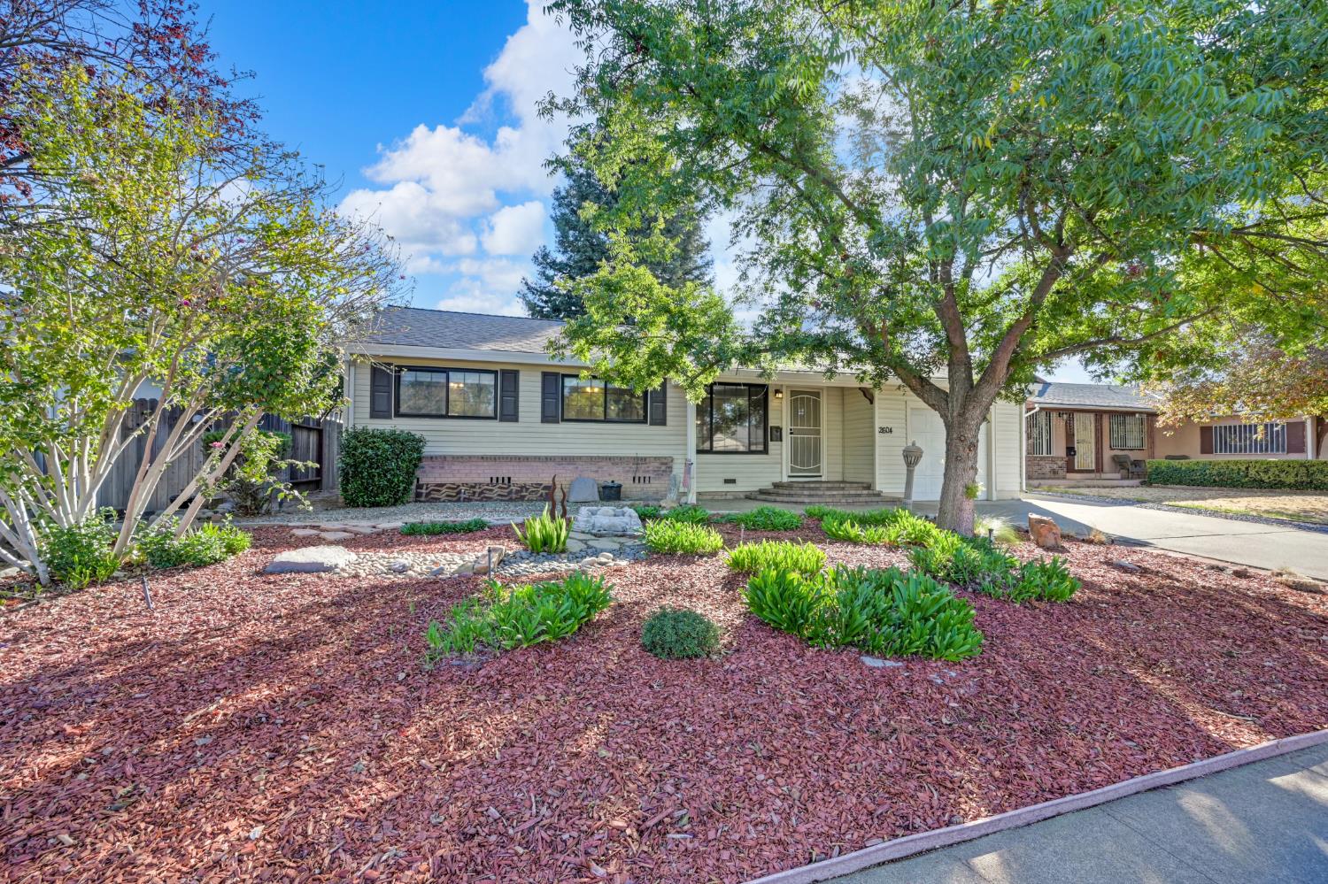 2604 Northview Drive