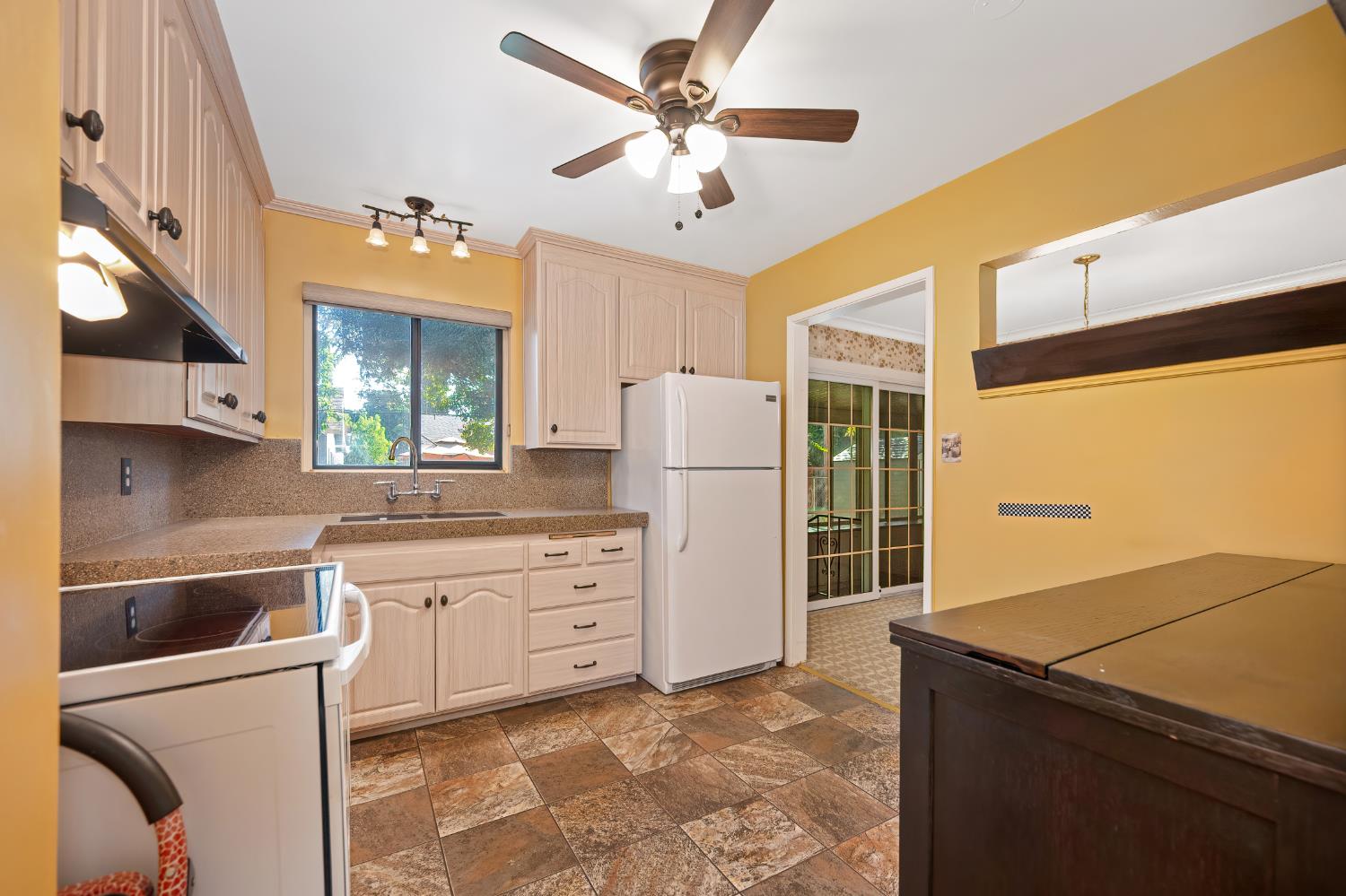2604 Northview Drive