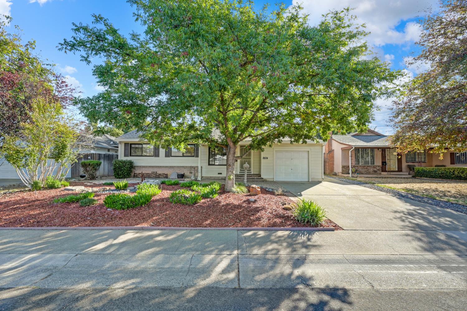 2604 Northview Drive