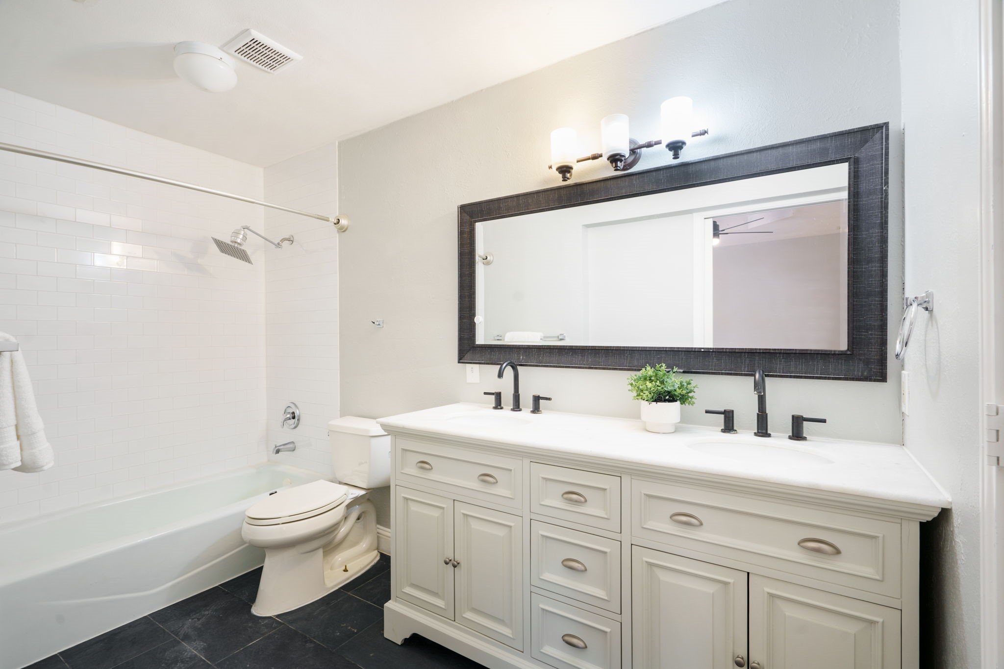 2408 Huntington Drive