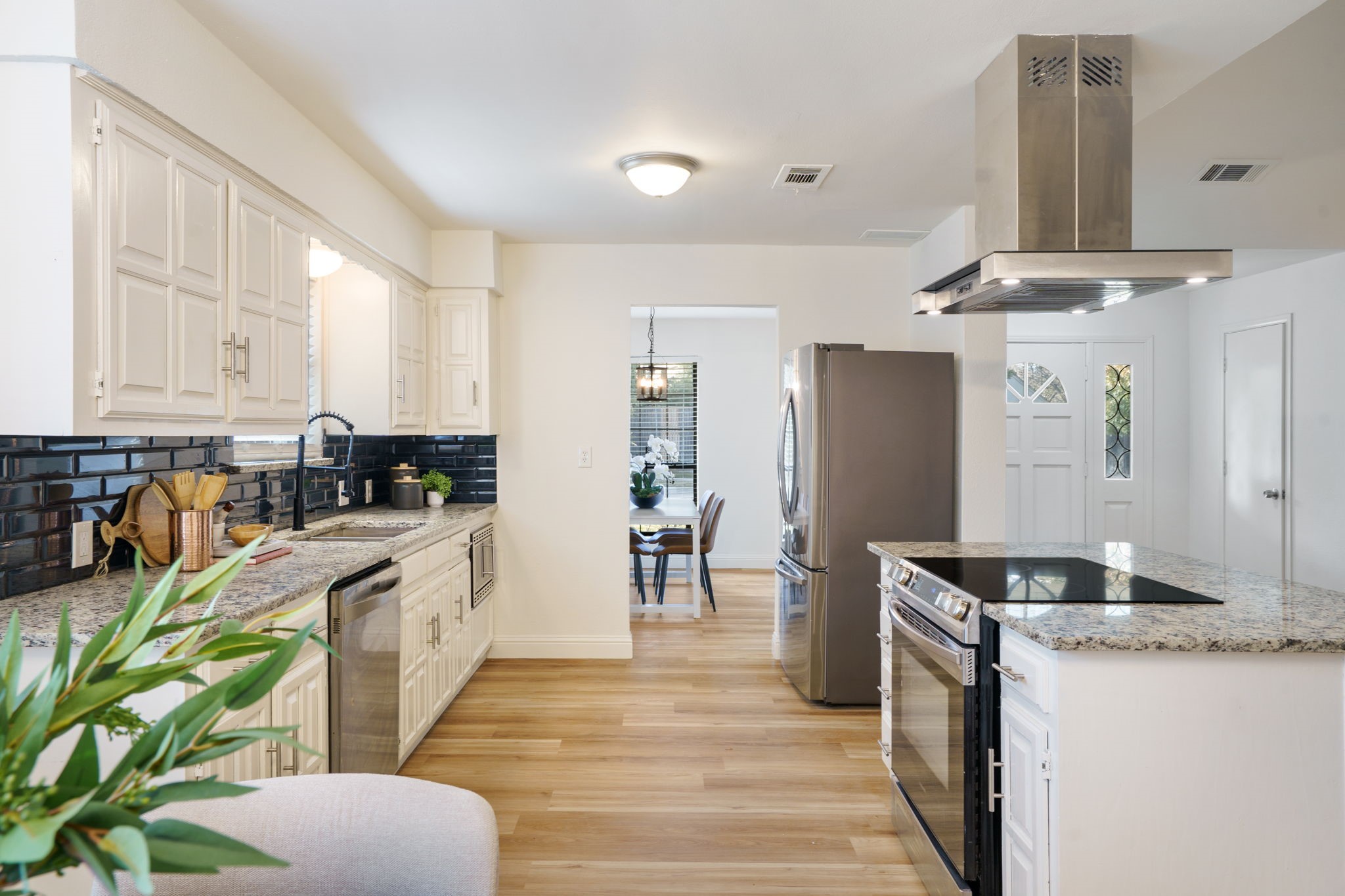 2408 Huntington Drive