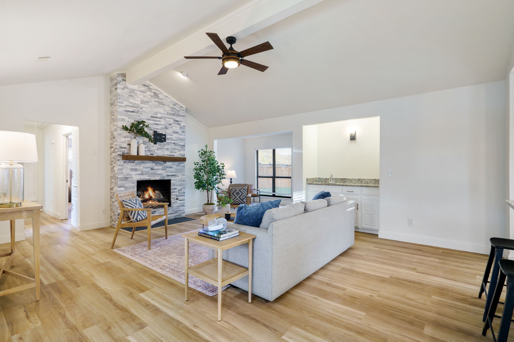 2408 Huntington Drive