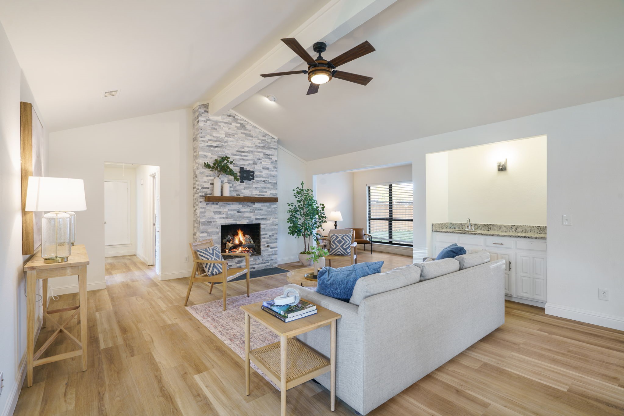 2408 Huntington Drive