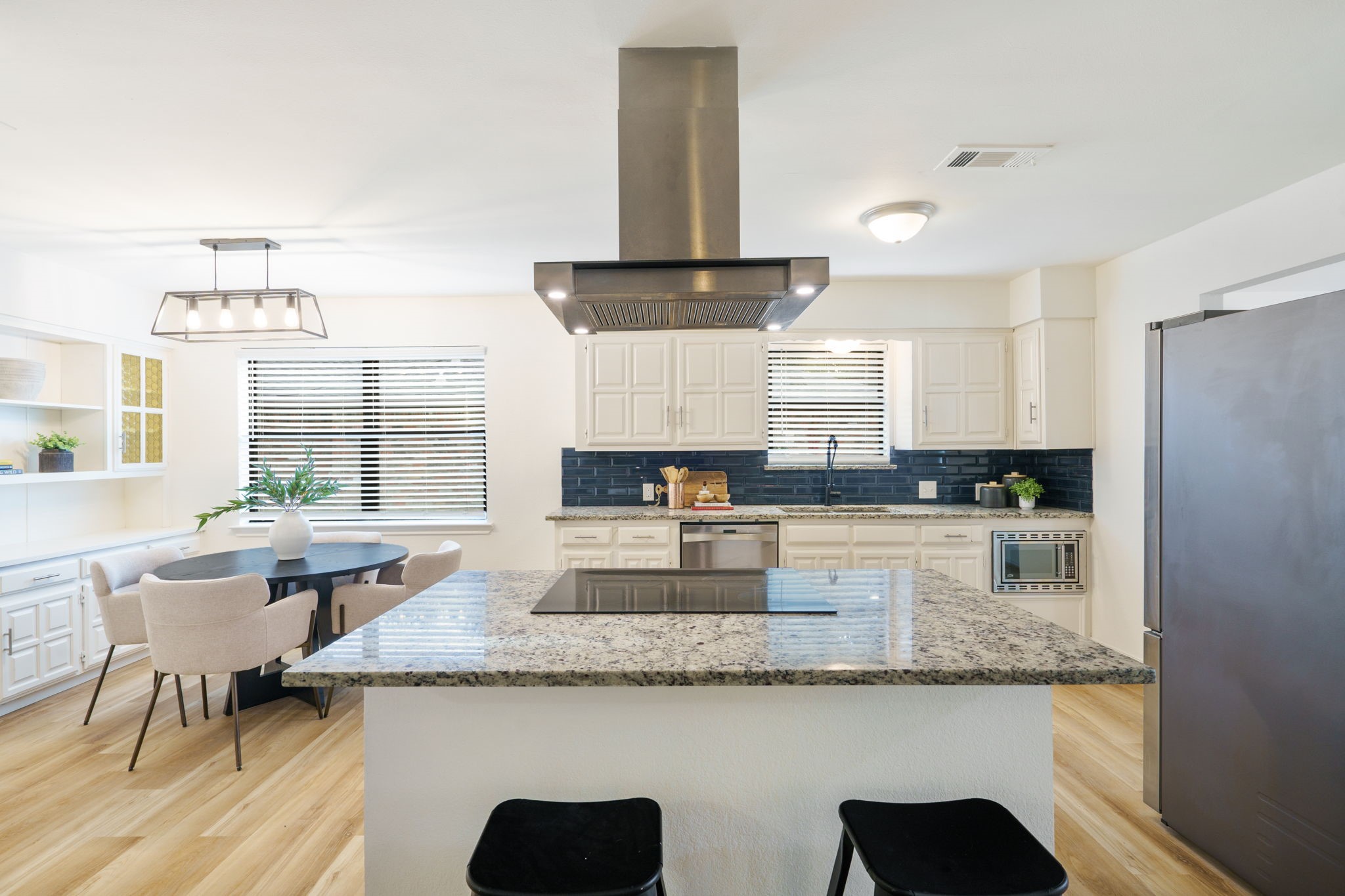 2408 Huntington Drive