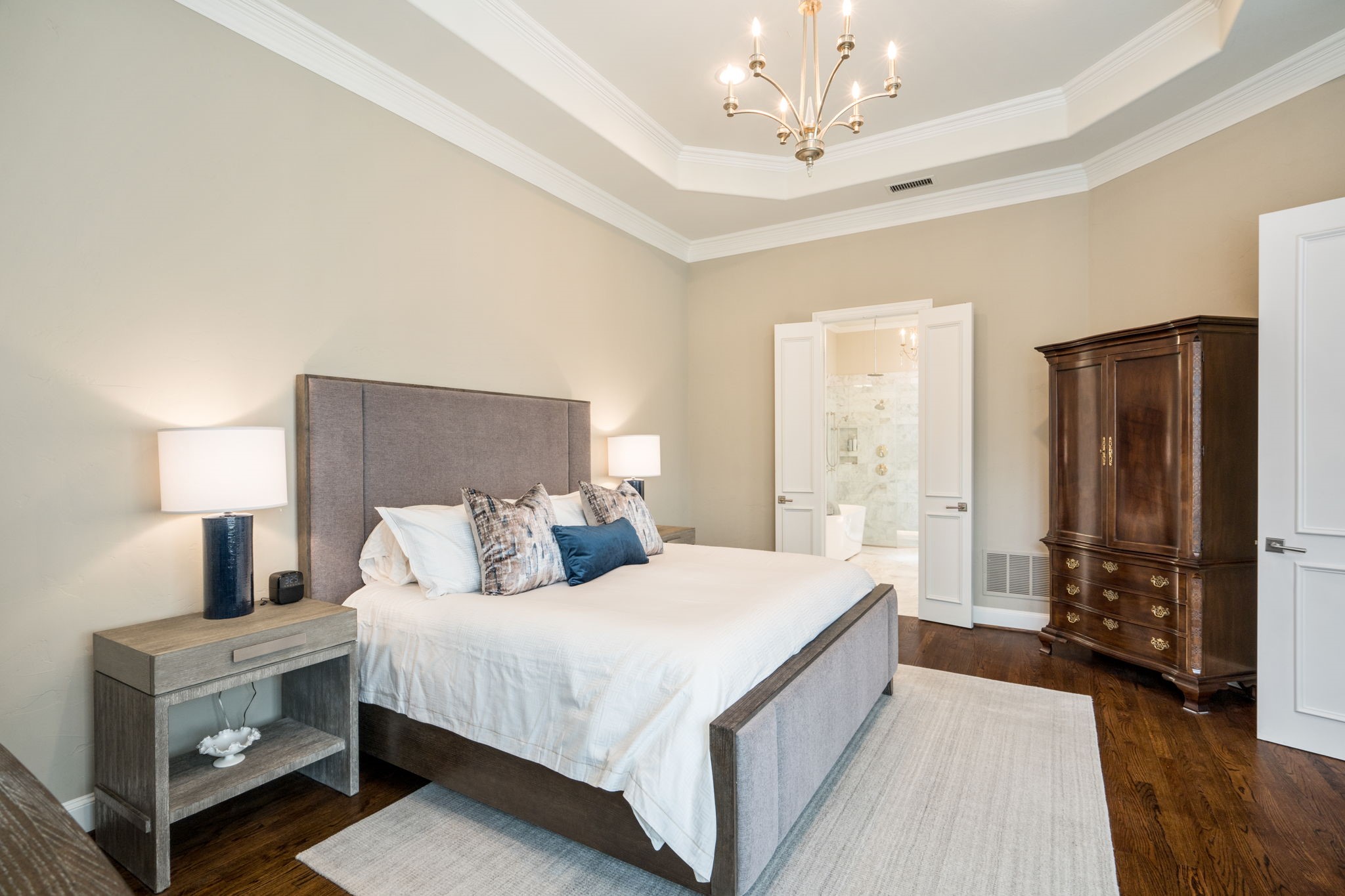 5116 Meadowside Lane