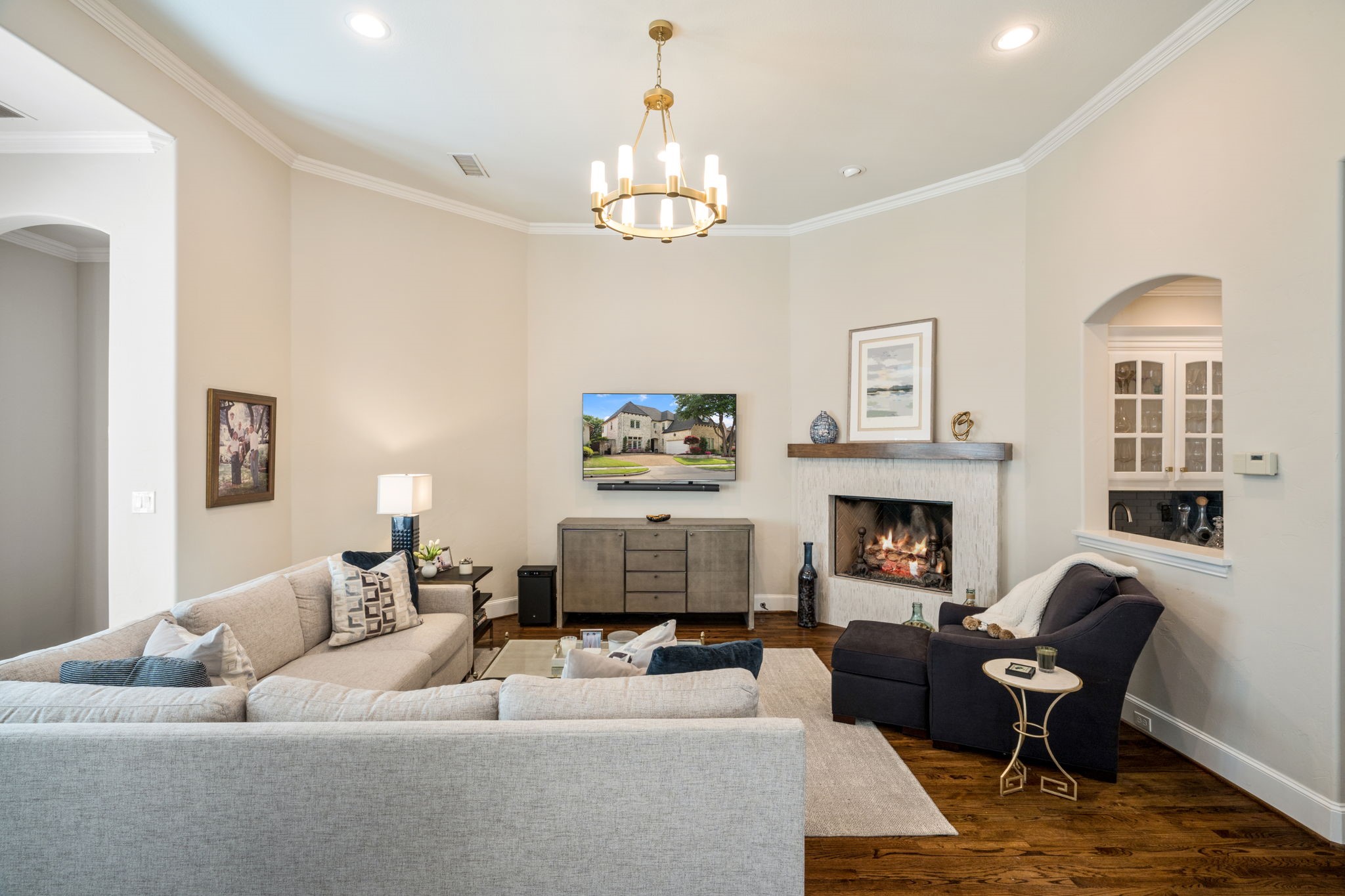 5116 Meadowside Lane