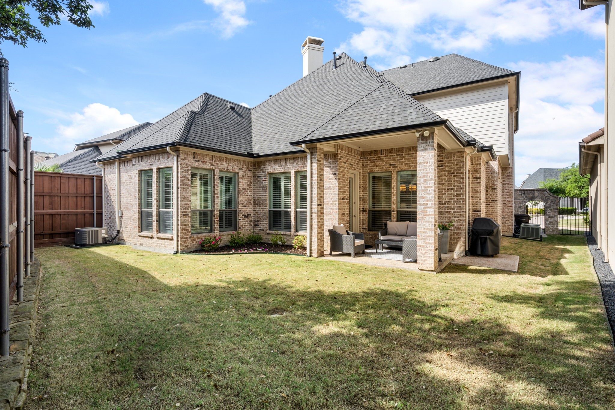 5116 Meadowside Lane
