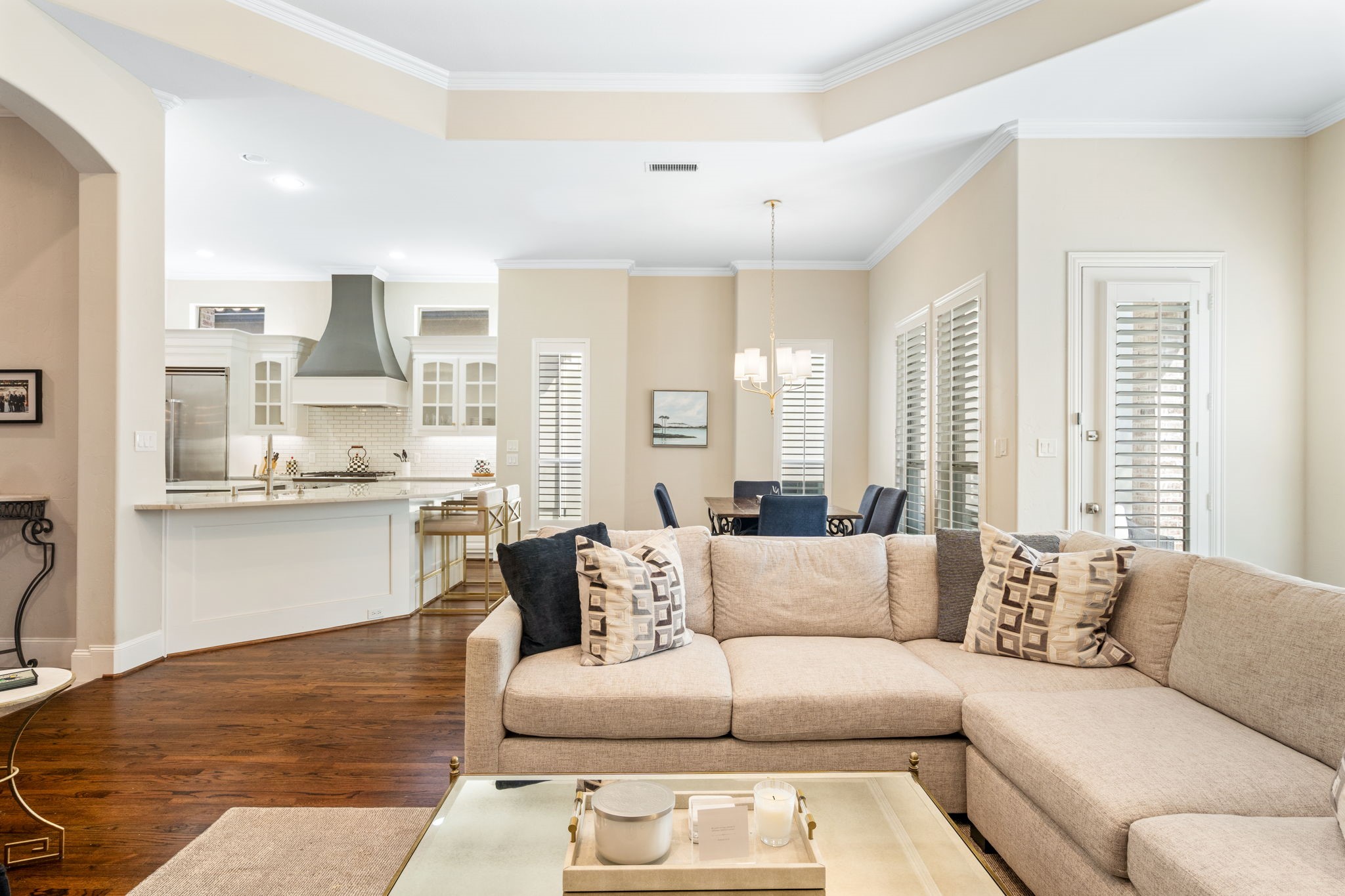 5116 Meadowside Lane