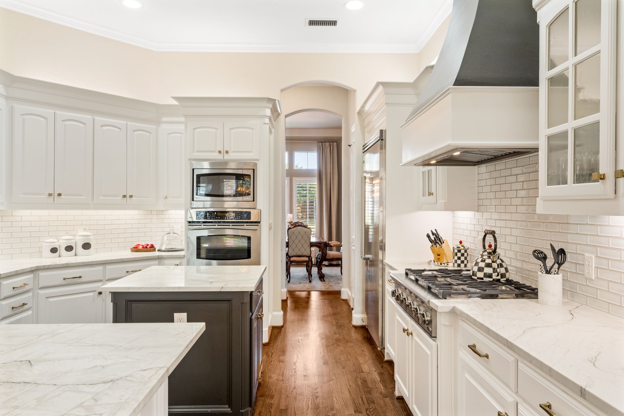 5116 Meadowside Lane