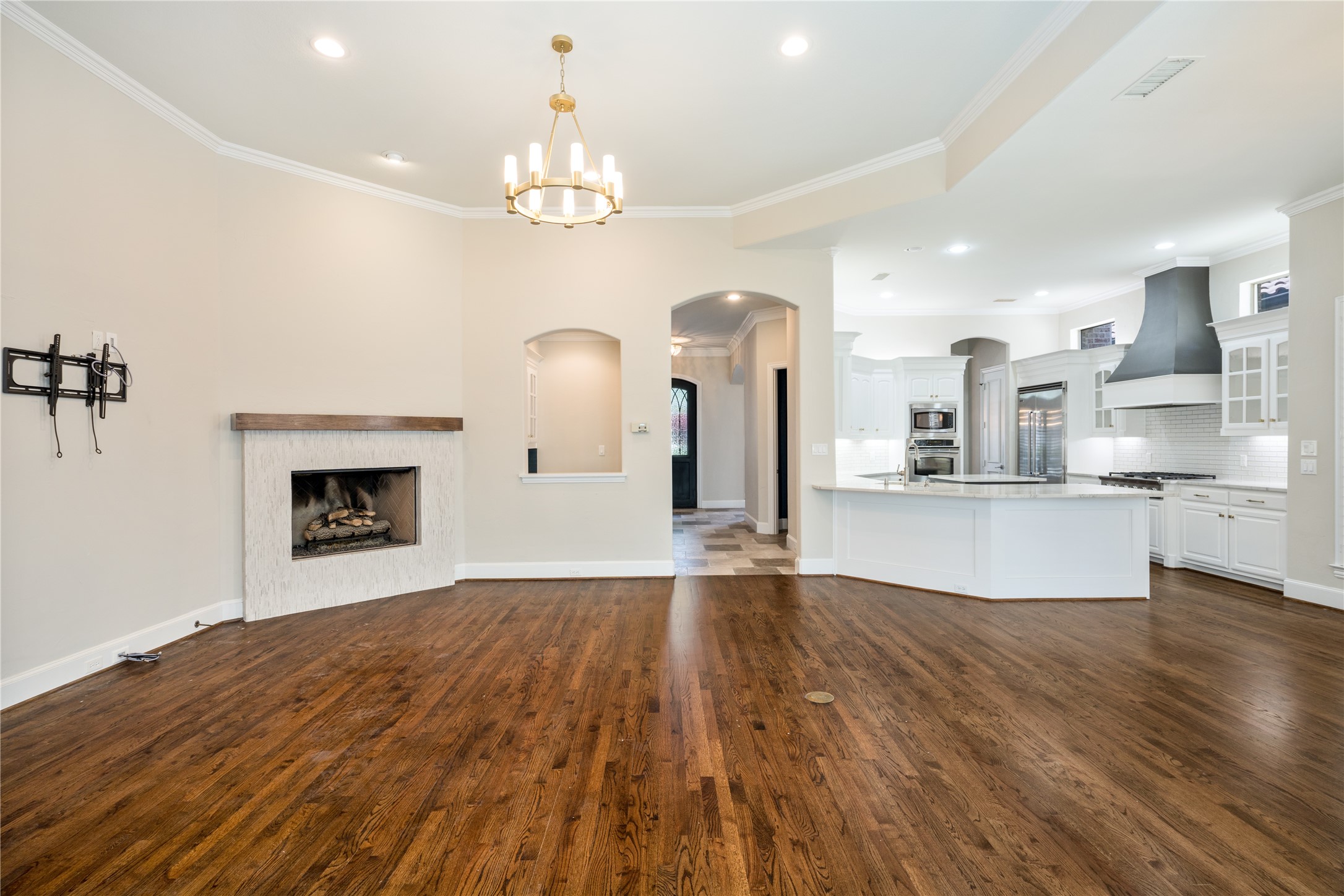 5116 Meadowside Lane