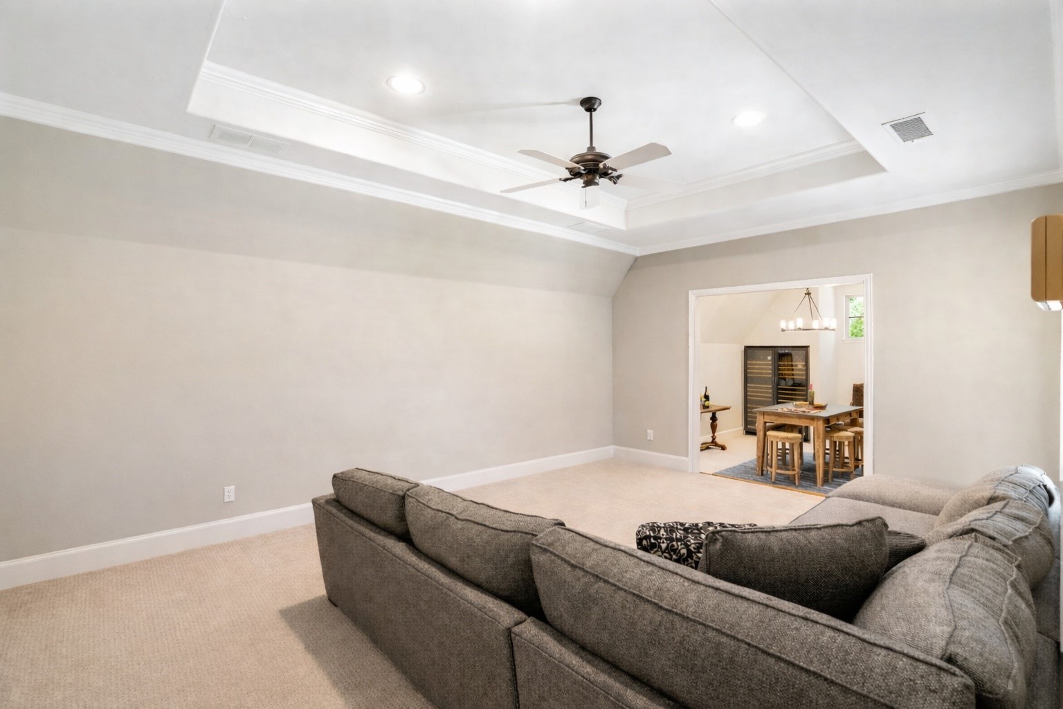 5116 Meadowside Lane