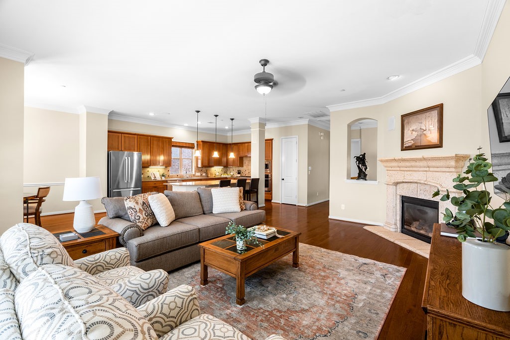 2225 Cameron Crossing