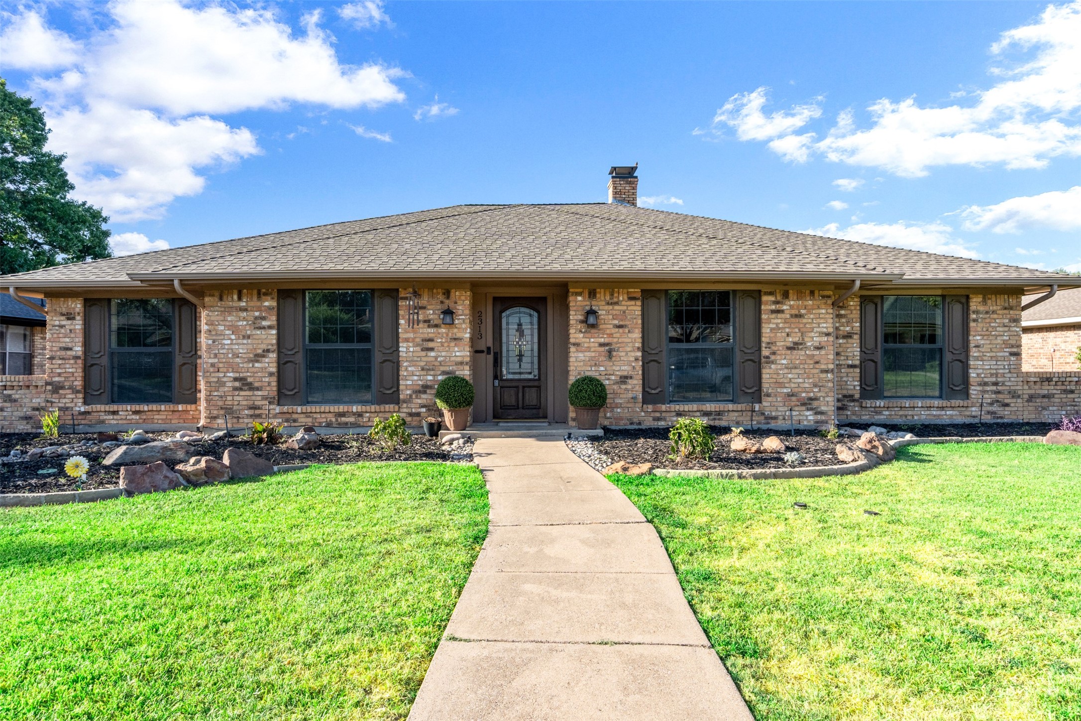 2313 Tamarisk Lane