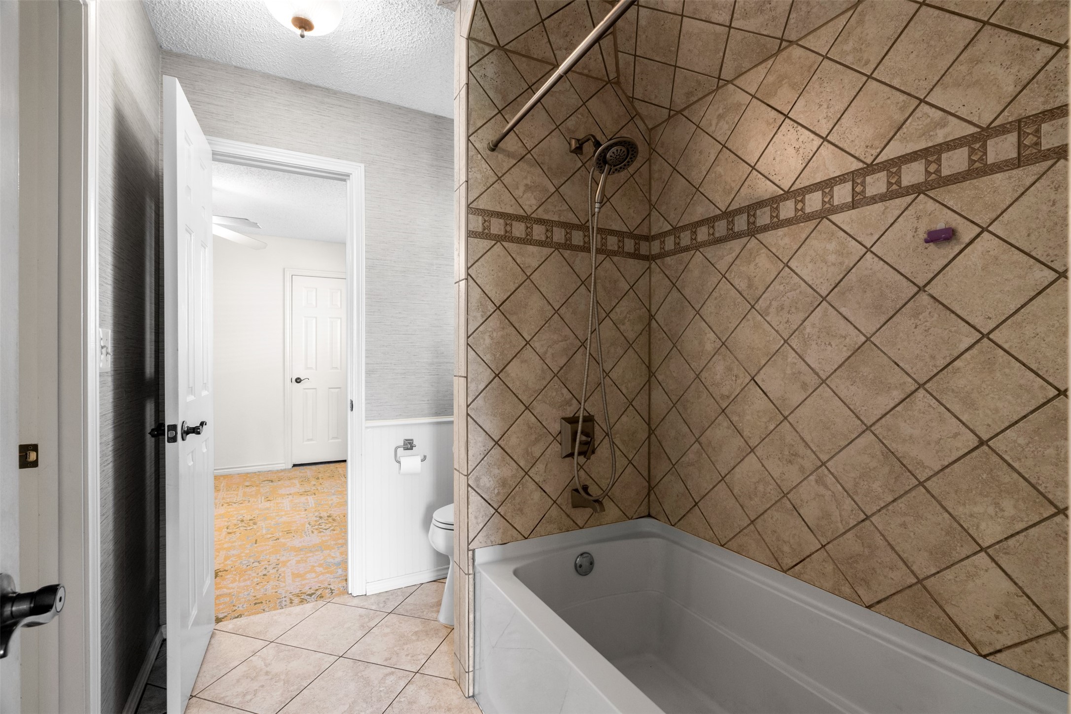 2313 Tamarisk Lane