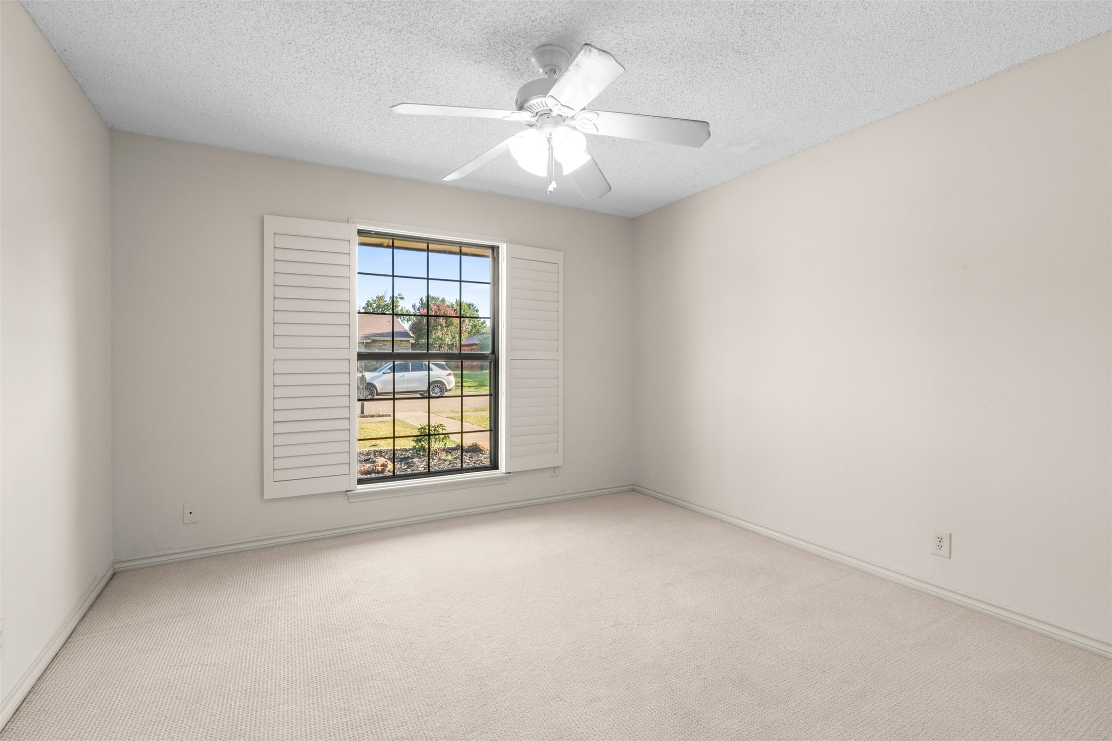 2313 Tamarisk Lane