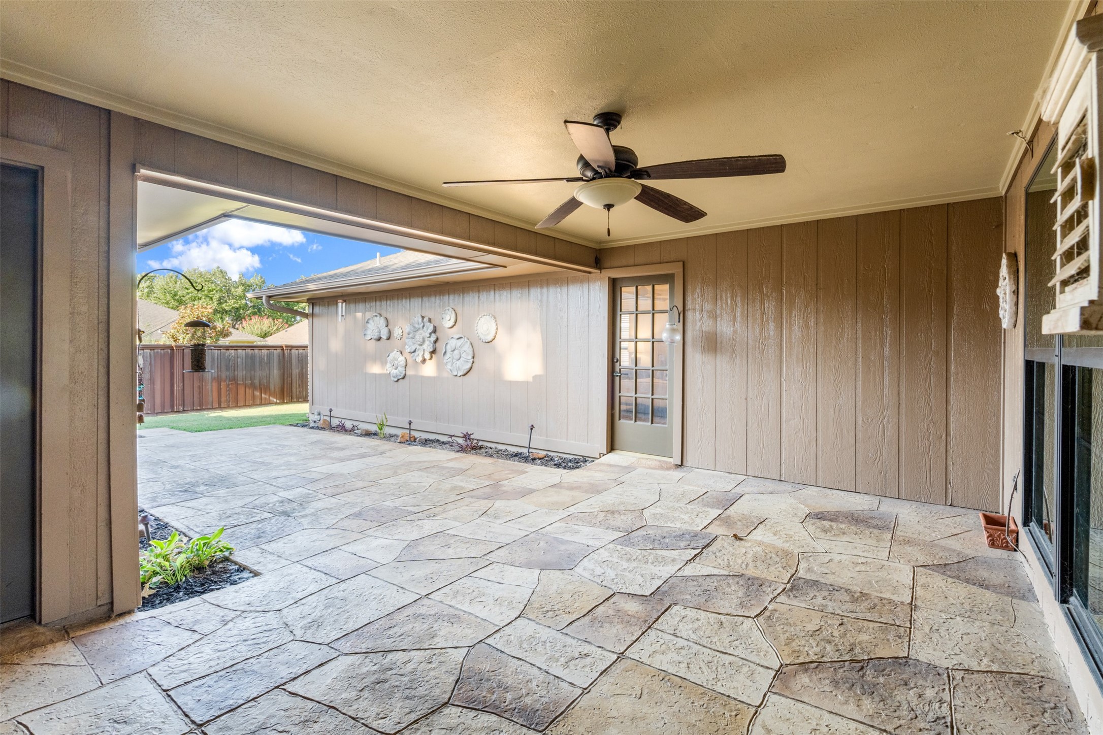 2313 Tamarisk Lane