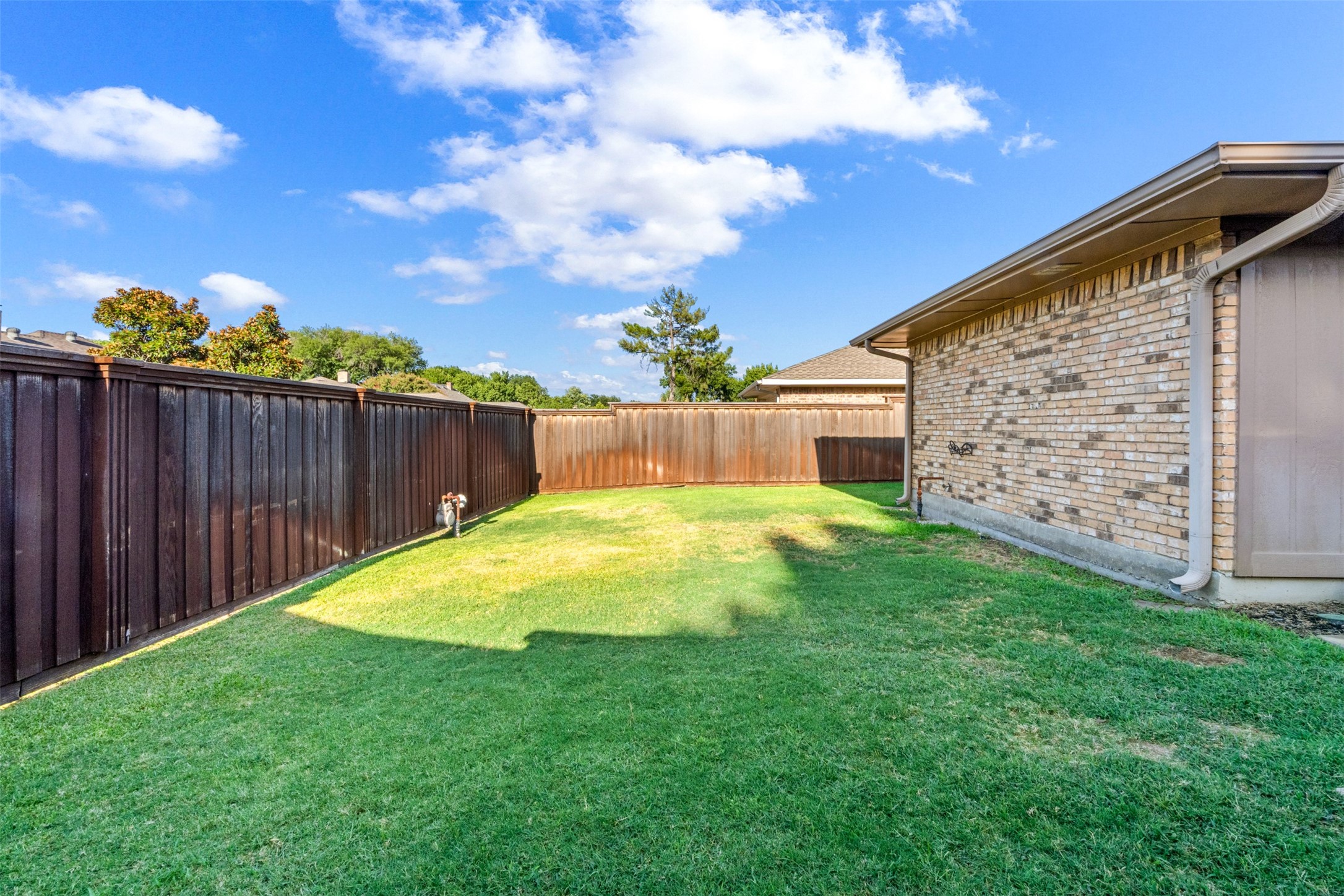 2313 Tamarisk Lane