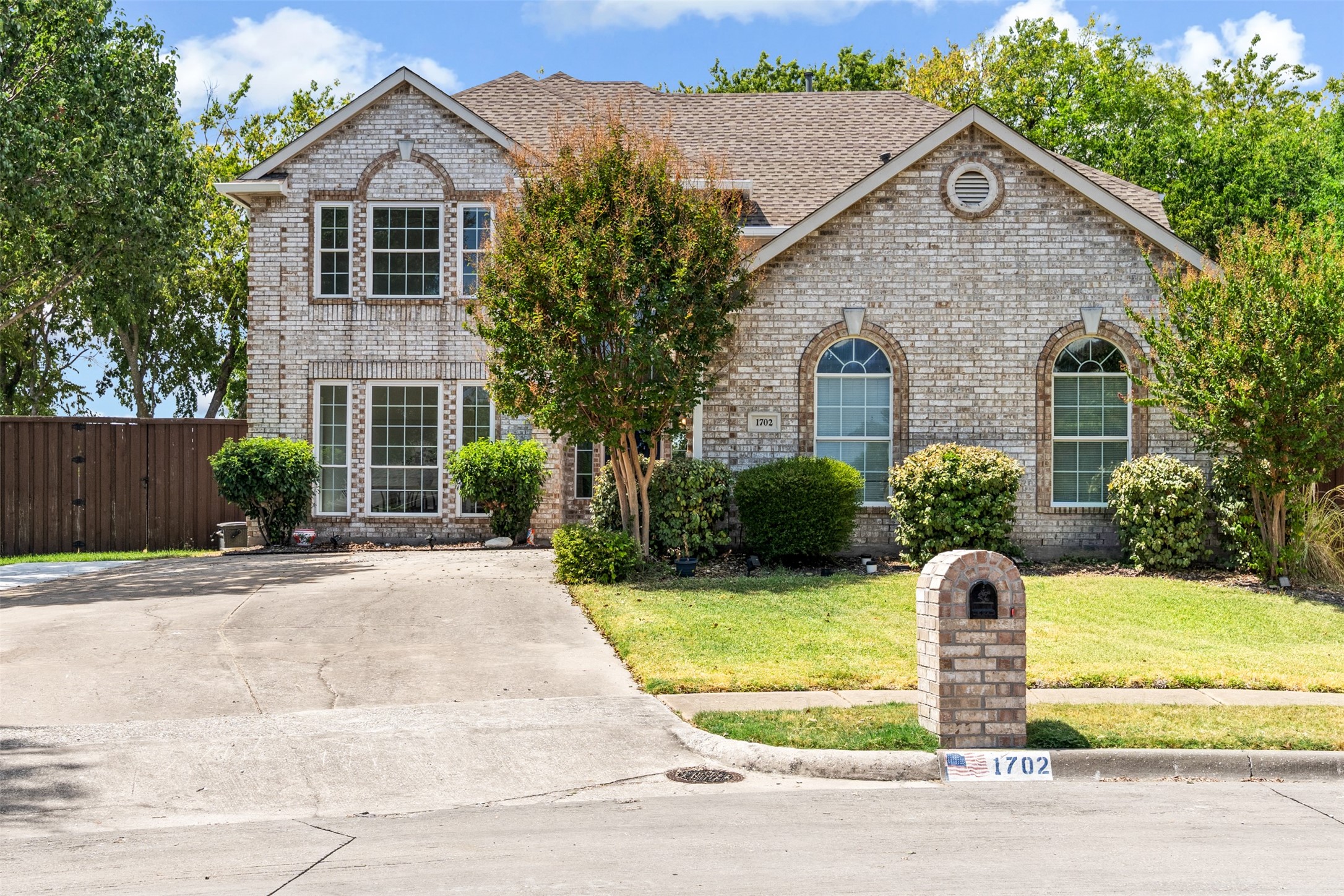 1702 Leander Court