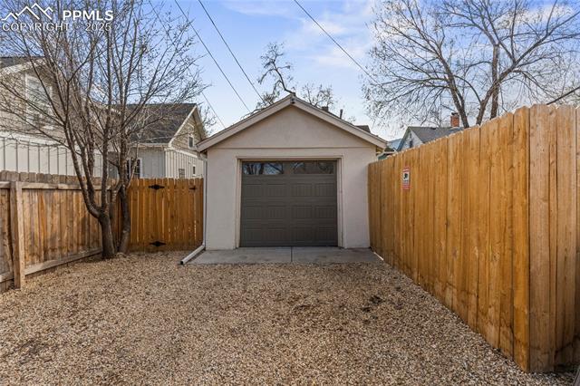 2112 W Pikes Peak Avenue