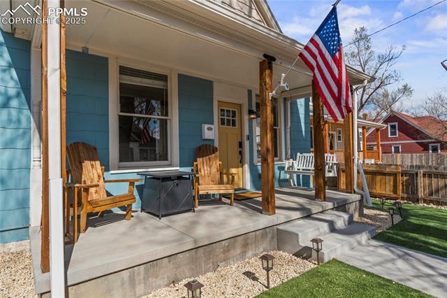 2112 W Pikes Peak Avenue