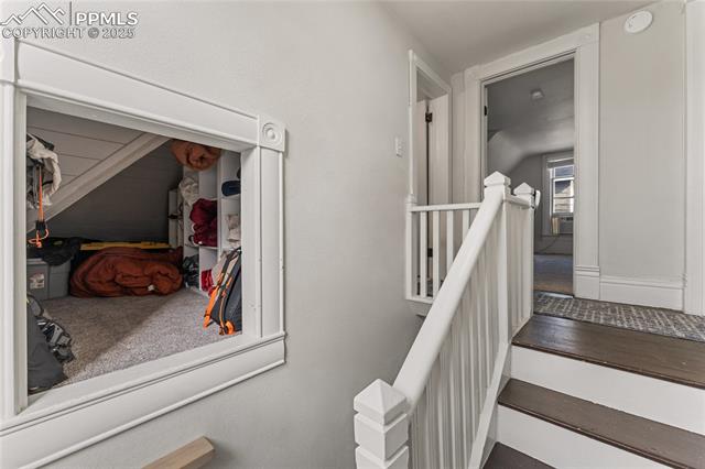 2112 W Pikes Peak Avenue