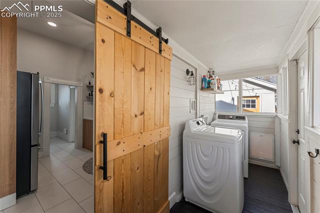 2112 W Pikes Peak Avenue