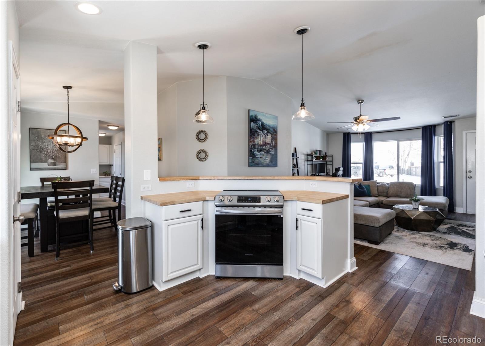 1406 Leigh Lane