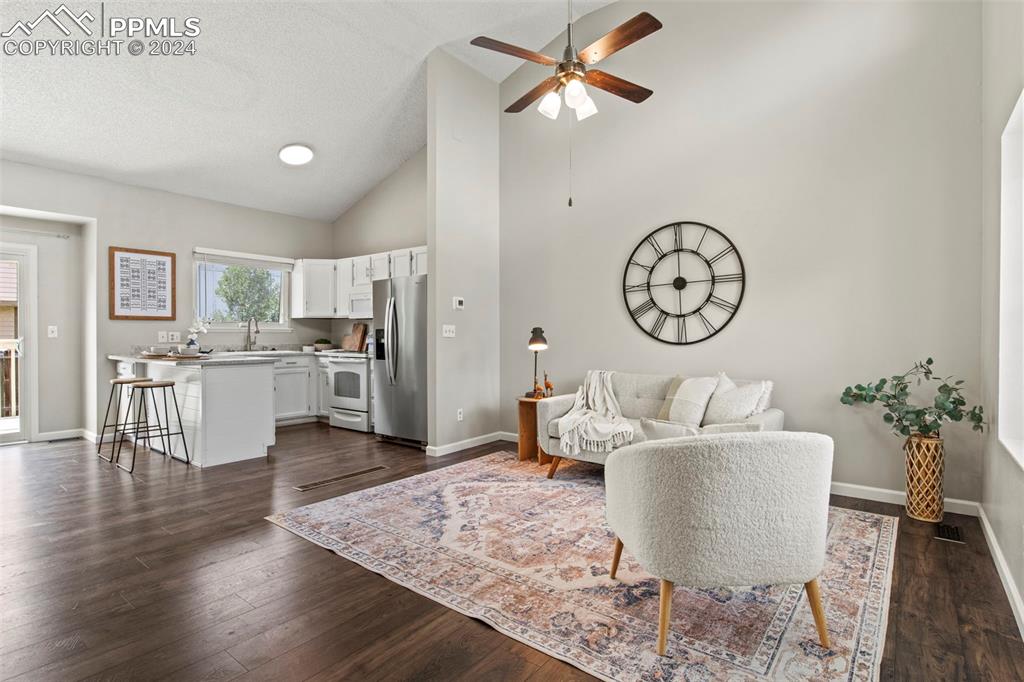 8560 Pepperridge Drive