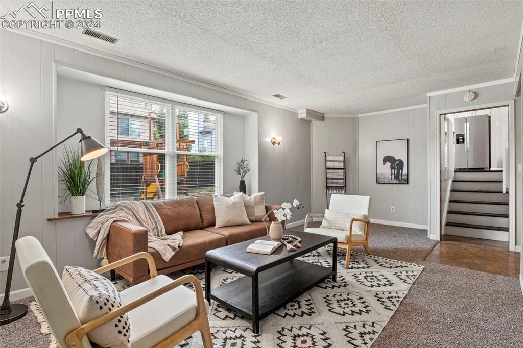 8560 Pepperridge Drive
