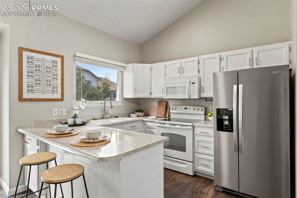 8560 Pepperridge Drive
