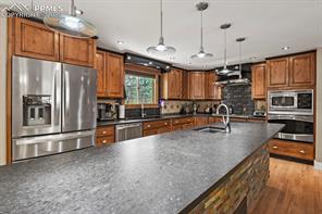 15 Newport Circle