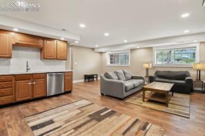 15 Newport Circle