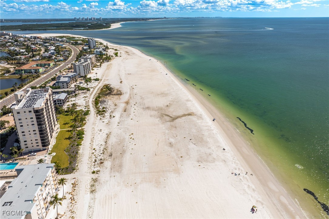 4511 Bay Beach LN 315