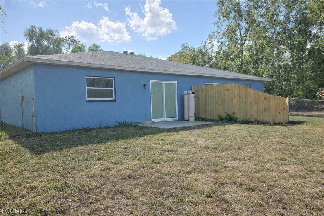 5144/5146 28th ST SW