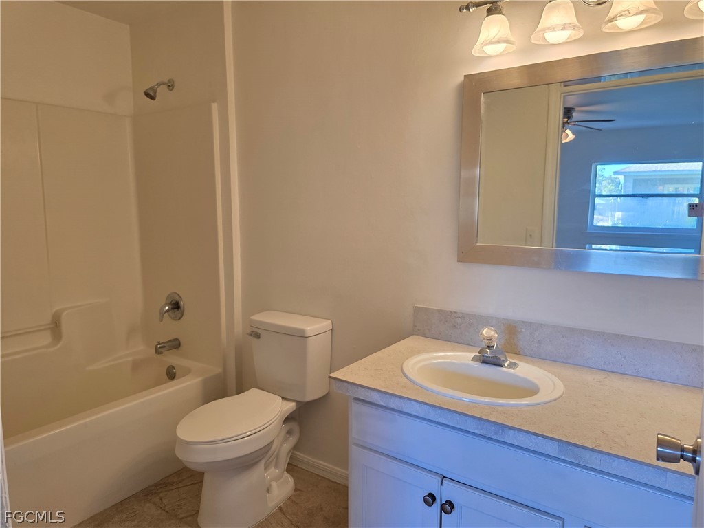 5144/5146 28th ST SW