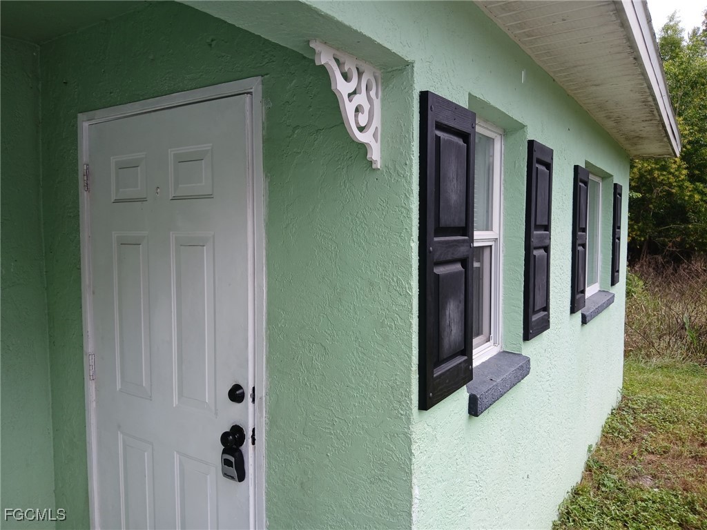 5144/5146 28th ST SW