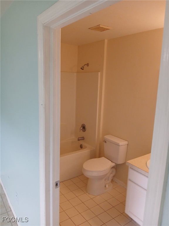 5144/5146 28th ST SW