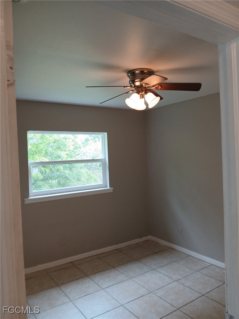 5144/5146 28th ST SW